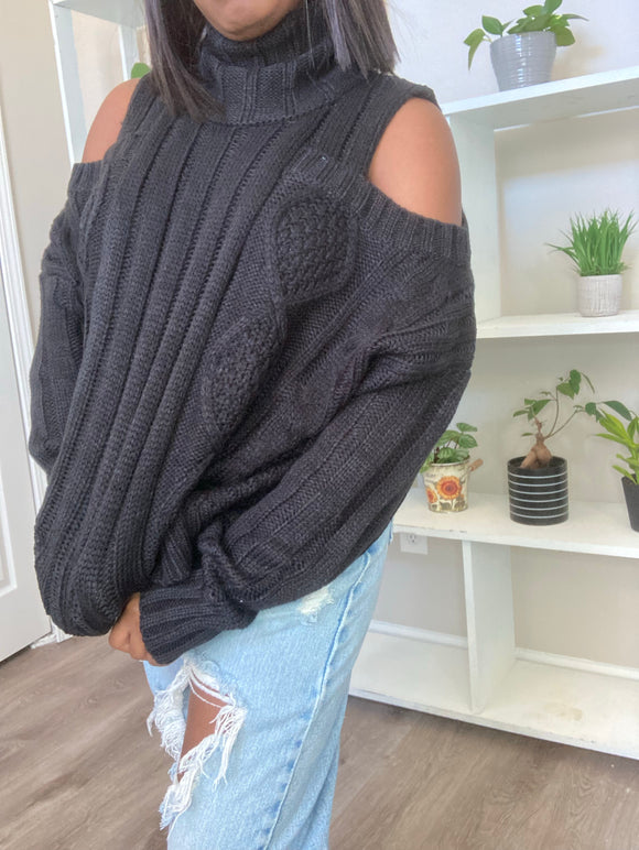 GiGi Cold Shoulder Cable Knit Sweater (Black)